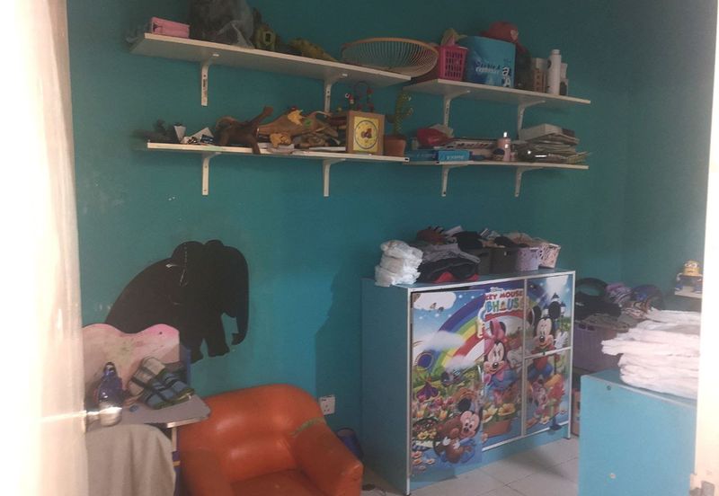 2sty Lestari Putra LEP Paragon Seri Kembangan Kitchen Cabinet, Fully Extended