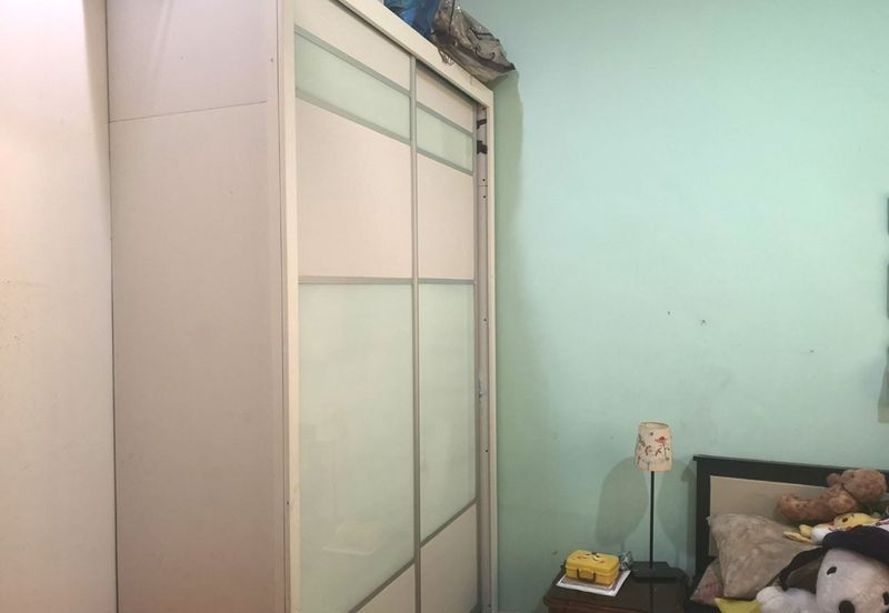 2sty Lestari Putra LEP Paragon Seri Kembangan Kitchen Cabinet, Fully Extended