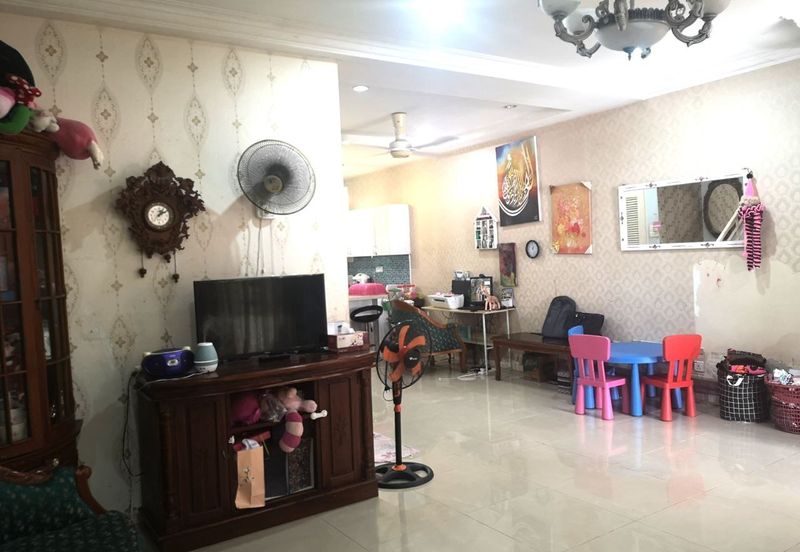 2sty Lestari Putra LEP Paragon Seri Kembangan Kitchen Cabinet, Fully Extended