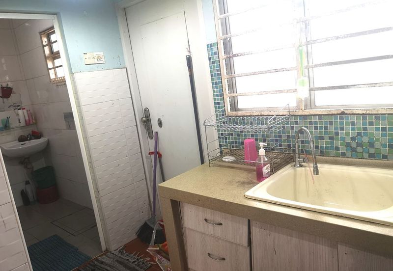 2sty Lestari Putra LEP Paragon Seri Kembangan Kitchen Cabinet, Fully Extended