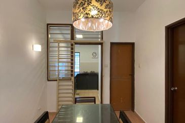 2sty Taman Putra Prima Puchong NonBumi Cantik Reno Extend Dapur, Face North