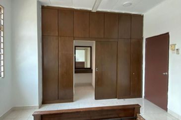 2sty Taman Putra Prima Puchong NonBumi Cantik Reno Extend Dapur, Face North