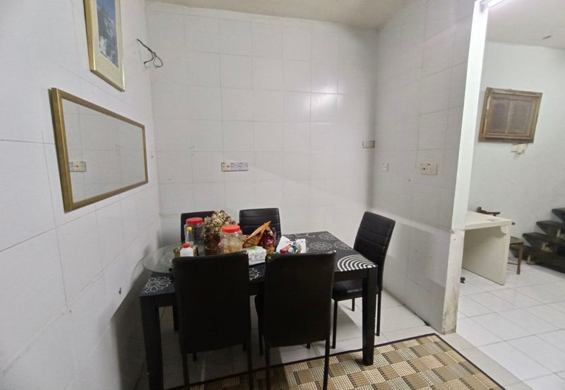 SemiD Cluster 2sty Putra Perdana Puchong NonBumi,Face Open, Extend Dapur