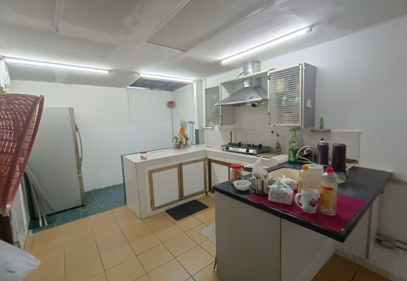 SemiD Cluster 2sty Putra Perdana Puchong NonBumi,Face Open, Extend Dapur