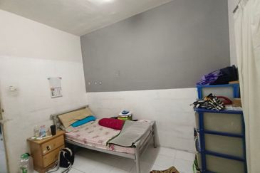 SemiD Cluster 2sty Putra Perdana Puchong NonBumi,Face Open, Extend Dapur