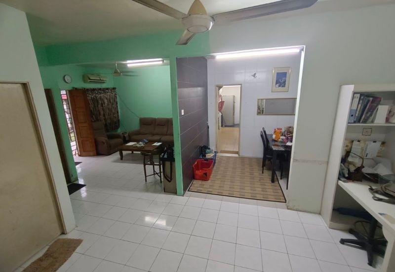 SemiD Cluster 2sty Putra Perdana Puchong NonBumi,Face Open, Extend Dapur