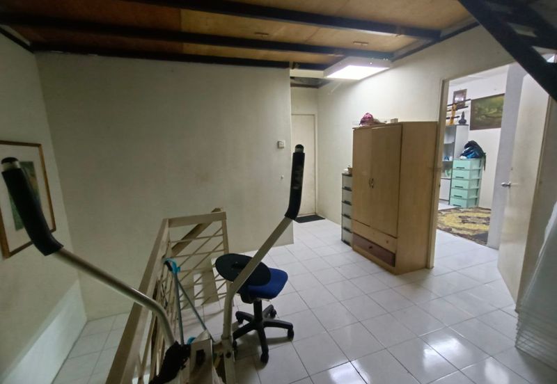 SemiD Cluster 2sty Putra Perdana Puchong NonBumi,Face Open, Extend Dapur