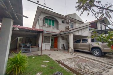 SemiD Cluster 2sty Putra Perdana Puchong NonBumi,Face Open, Extend Dapur