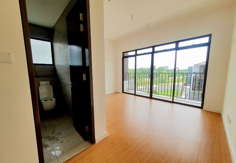 3sty Mulia Residence Cyberjaya FREEHOLD Nonbumi, New Brand Unit, Murah