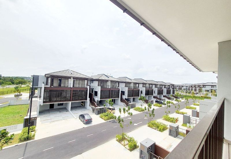 3sty Mulia Residence Cyberjaya FREEHOLD Nonbumi, New Brand Unit, Murah