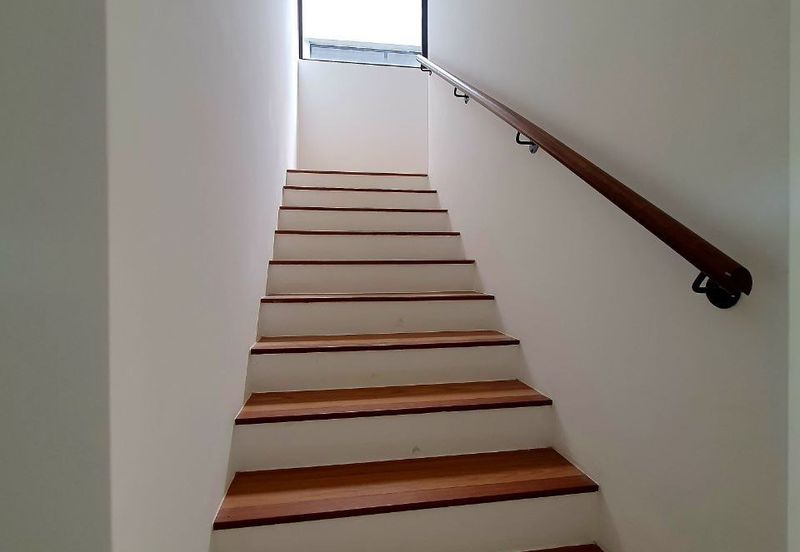 3sty Mulia Residence Cyberjaya FREEHOLD Nonbumi, New Brand Unit, Murah