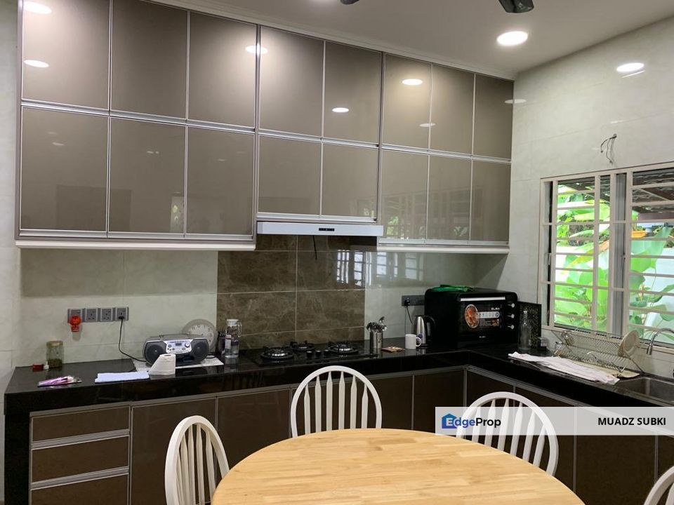 1sty Bungalow Sek 9 Shah Alam CANTIK SANGAT, CAT TERJAGA , 5R5B, Land 9000 sqft, Selangor, Shah Alam