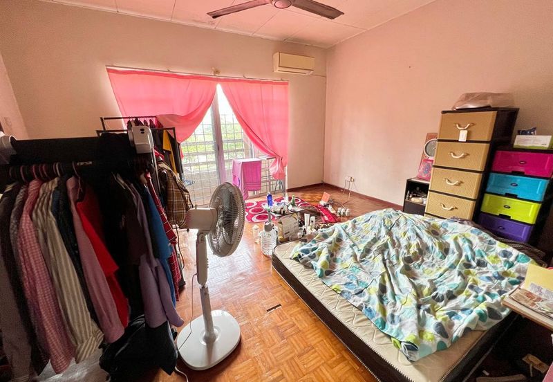 Taman Saujana Puchong