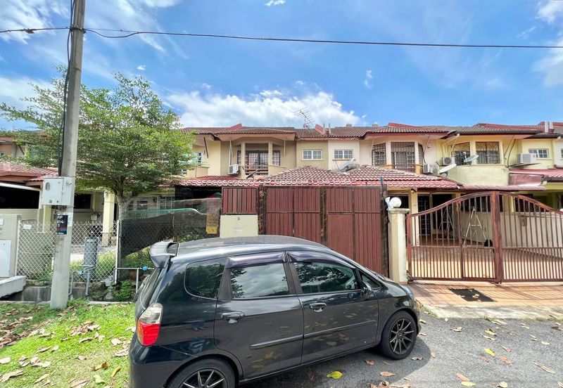 Taman Saujana Puchong