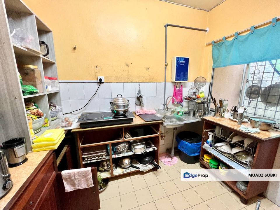 2sty house terrace Taman Saujana Puchong Murah, Mengadap Tasik, Cantik 22x75sqft, Selangor, Puchong South