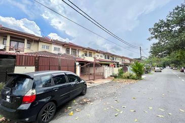 Taman Saujana Puchong