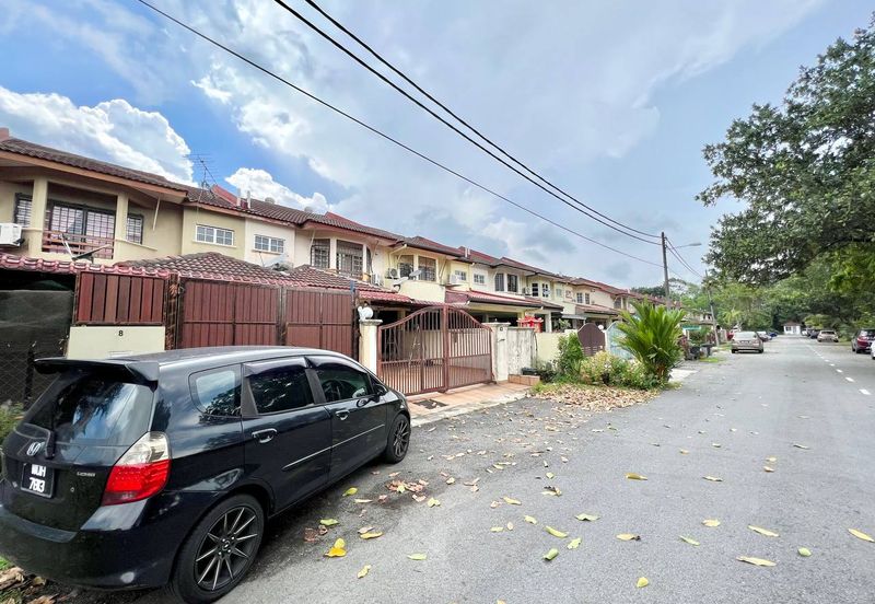 Taman Saujana Puchong