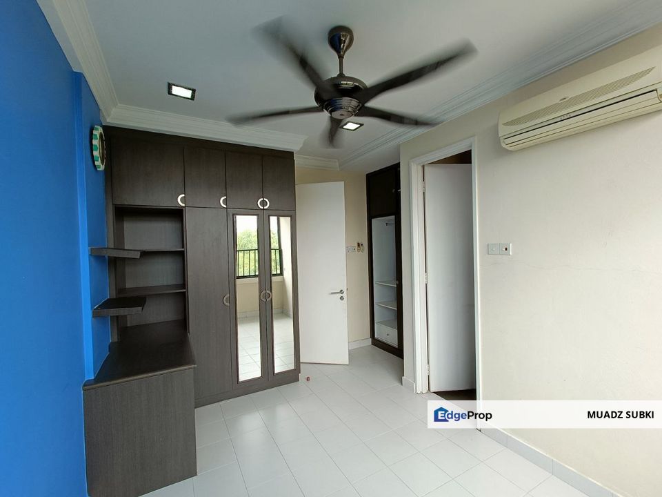 2.5 Storey Town Villa Upper Unit Lake View Homes, Taman Tasik Prima, Puchong Face Lake, Selangor, Puchong