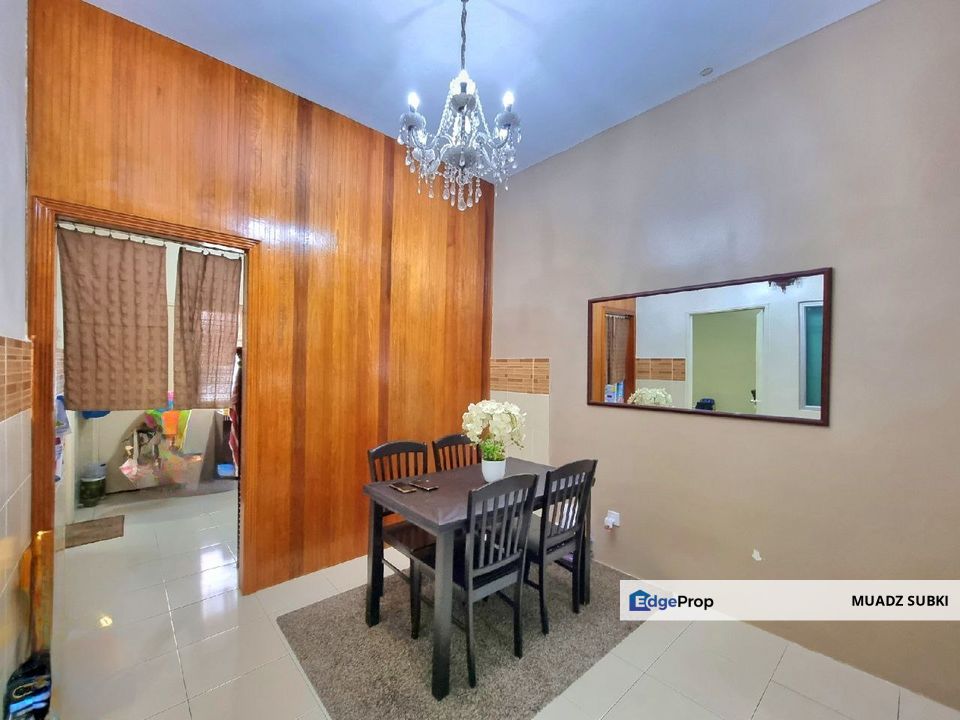 Town House Ground Unit Tasik Puchong Cantik,Full Awning Tile Porch, Geran Strata Ready, Selangor, Puchong