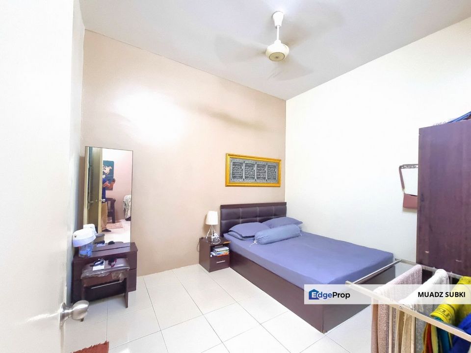 Town House Ground Unit Tasik Puchong Cantik,Full Awning Tile Porch, Geran Strata Ready, Selangor, Puchong