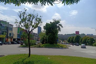 Pusat Perdagangan Seri Kembangan