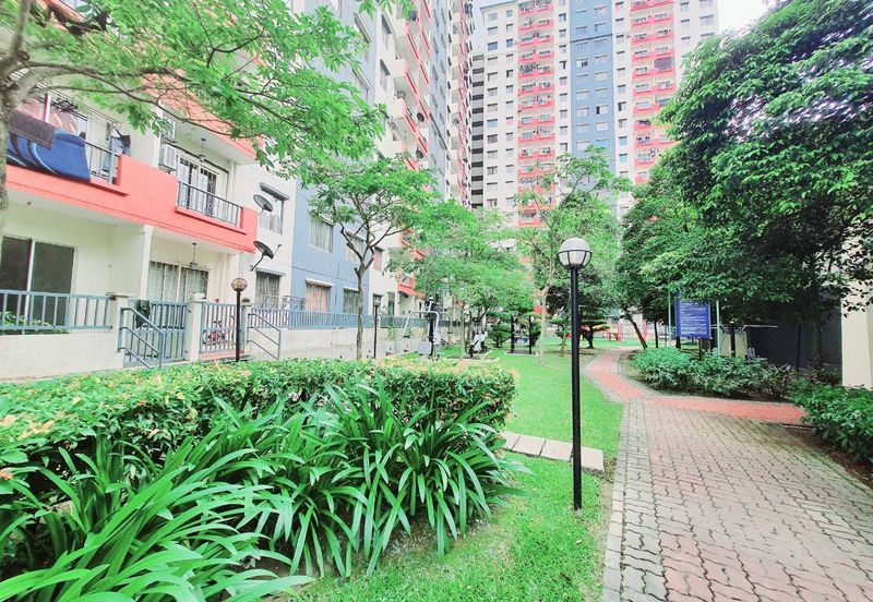 Vista Pinggiran, Taman Pinggiran Putra