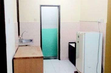 Vista Pinggiran, Taman Pinggiran Putra