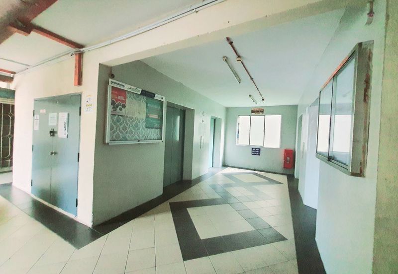 Vista Pinggiran, Taman Pinggiran Putra