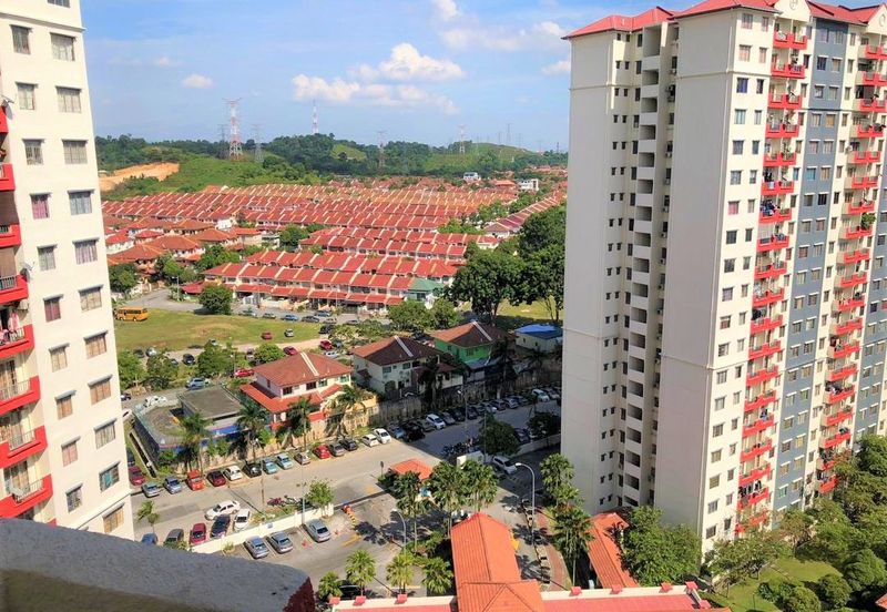 Vista Pinggiran, Taman Pinggiran Putra