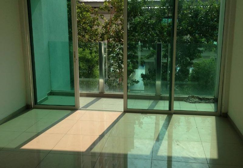 The Zest @ Kinrara 9