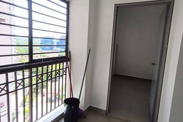 Saujana Aster, Precinct 11