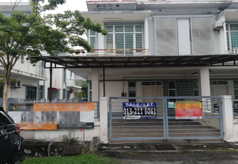 Bandar Saujana Putra 2sty Semi D Cluster Jual Murah, Kitchen Cabinet