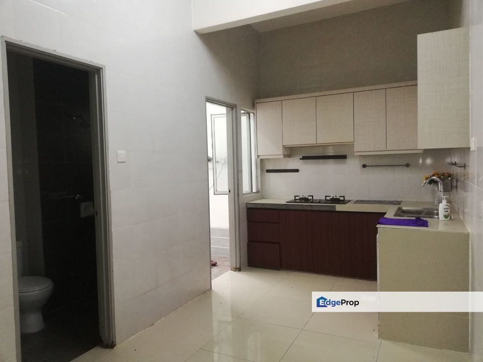 Bandar Saujana Putra 2sty Semi D Cluster Jual Murah, Kitchen Cabinet, Selangor, Bandar Saujana Putra