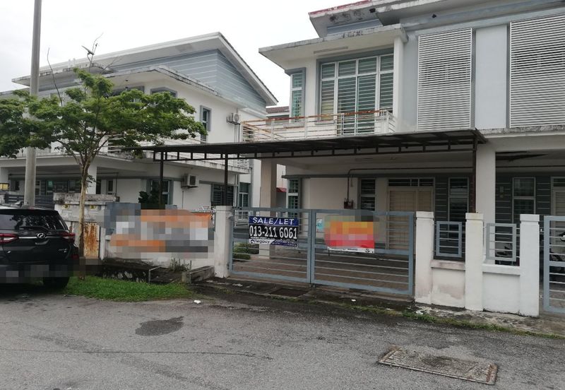 Bandar Saujana Putra 2sty Semi D Cluster Jual Murah, Kitchen Cabinet