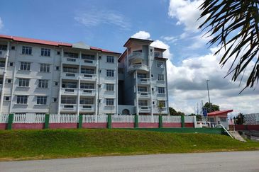 Pangsapuri Cempaka @ Taman Salak Maju