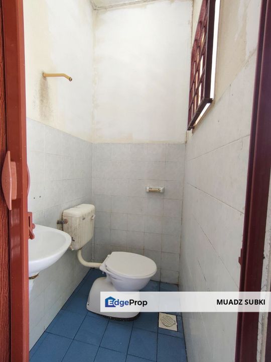 1sty Lestari Putra Lep7 Seri Kembangan Murah Non Bumi,Size1400 sf,3r2b, Selangor, Seri Kembangan