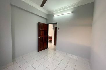 Tasik Heights Apartment
