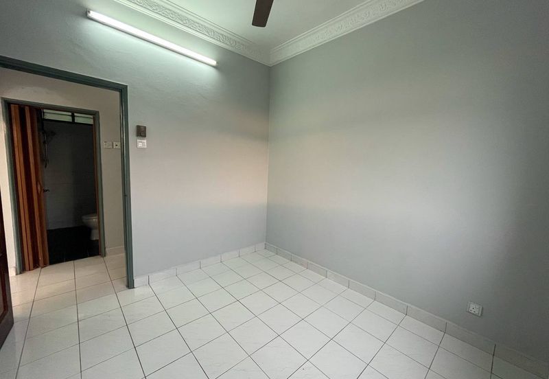 Tasik Heights Apartment