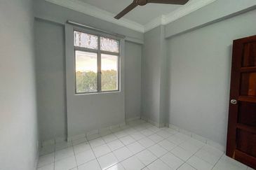 Tasik Heights Apartment