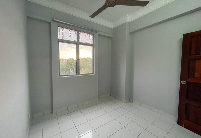 Tasik Heights Apartment