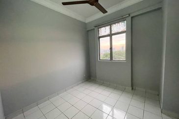 Tasik Heights Apartment