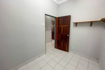 Tasik Heights Apartment