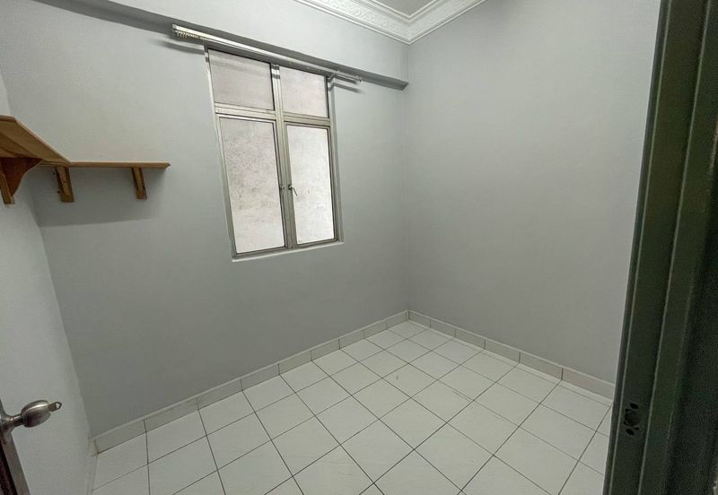 Tasik Heights Apartment