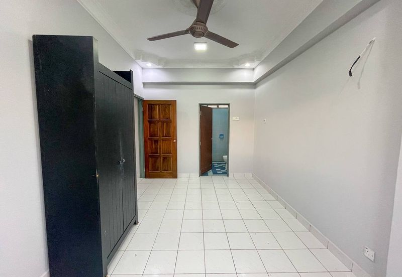 Tasik Heights Apartment