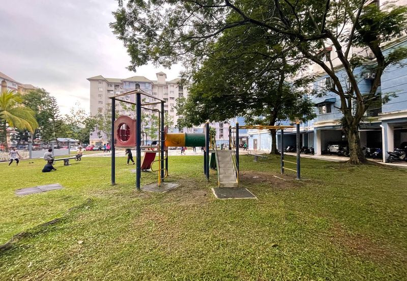 Tasik Heights Apartment