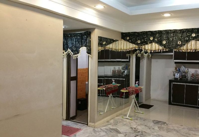 Tasik Heights Apartment