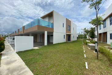 Casa Bluebell @ Cybersouth