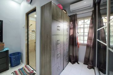 Sri Tanjung Apartment