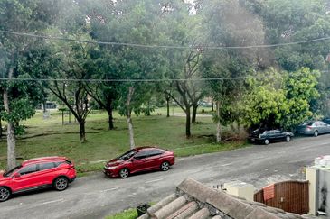 Taman Saujana Puchong