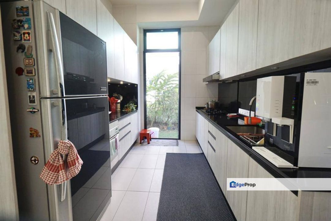 3sty Bungalow Sejati Residence Cyberjaya Nice House with Lift, 7rooms, Selangor, Cyberjaya
